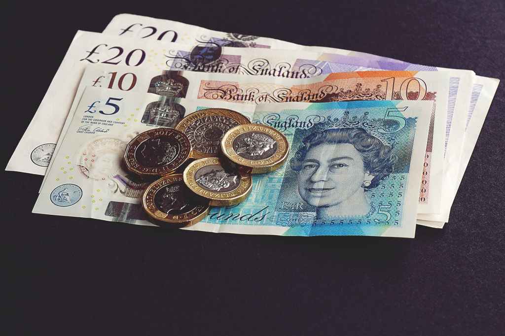 EUR/GBP: cabeza y hombros invertido desde un soporte&nbsp;vital