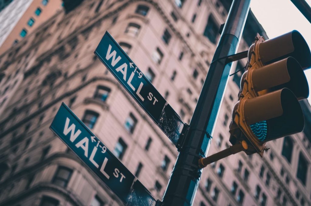 Wall Street mantendrá el pulso mientras no se pierdan los mínimos de primeros de&nbsp;año
